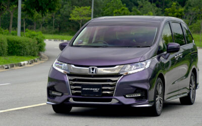 The Honda Odyssey e:HEV 2.0 EX Absolute